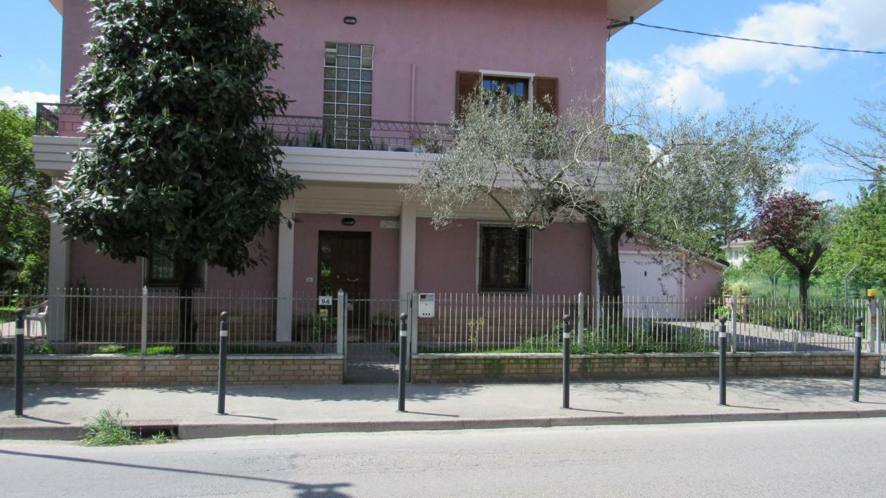 Casa Vacanze Sweet Home San Giovanni In Marignano Bagian luar foto